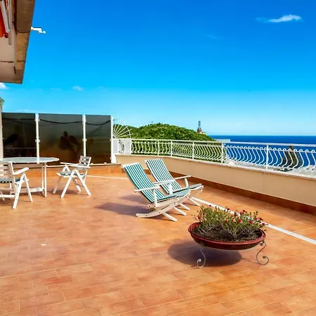 דירה 168b - La Terrazza Sul Mare, Casa A 10 Minuti Da Spiaggia, Parcheggio Privato Gratis