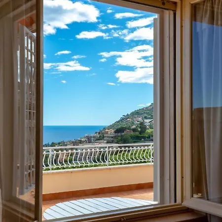168b - La Terrazza Sul Mare, Casa A 10 Minuti Da Spiaggia, Parcheggio Privato Gratis סנרמו