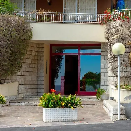 168b - La Terrazza Sul Mare, Casa A 10 Minuti Da Spiaggia, Parcheggio Privato Gratis *