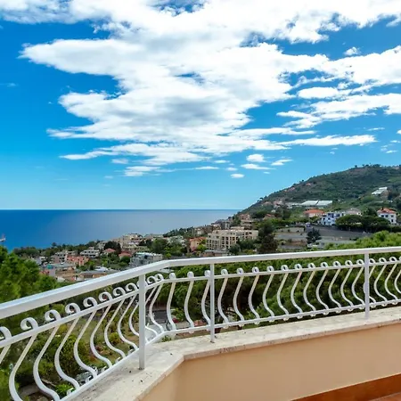 168b - La Terrazza Sul Mare, Casa A 10 Minuti Da Spiaggia, Parcheggio Privato Gratis 公寓