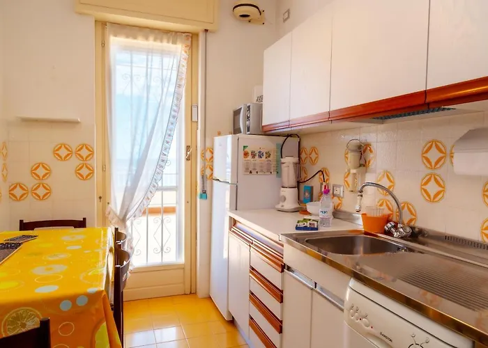 Lejlighed 168b - La Terrazza Sul Mare, Casa A 10 Minuti Da Spiaggia, Parcheggio Privato Gratis Sanremo